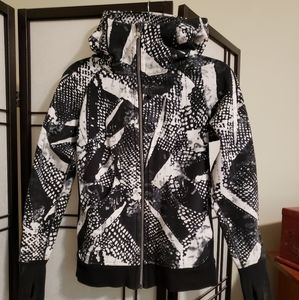 Lululemon Scuba Jacket Size 6 EUC